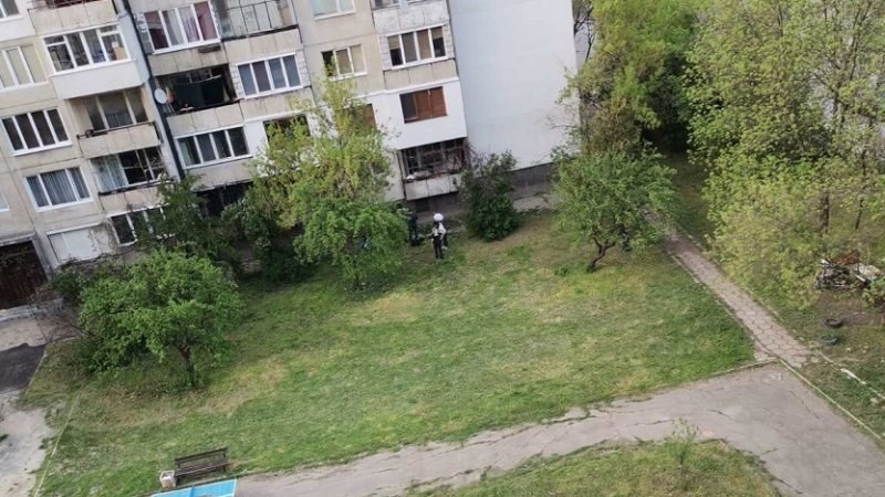 Момче скочи от 8-мия етаж на столичен блок