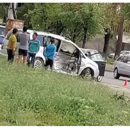 Дете на 3 годинки е с опасност за живота след тежка катастрофа