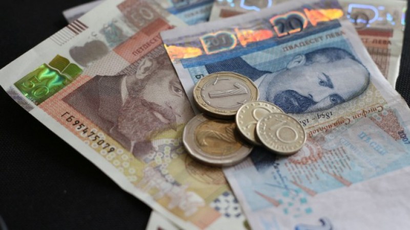 Българите все по-обезкуражени за парите си