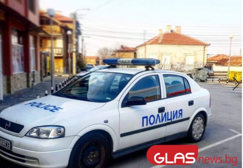 Апаш извади пистолет на касиерка: Давай парите, ще те застрелям!
