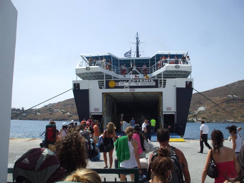 Гърция цака туристите с цени: Скъп бензин, а и високи такси за ферибот