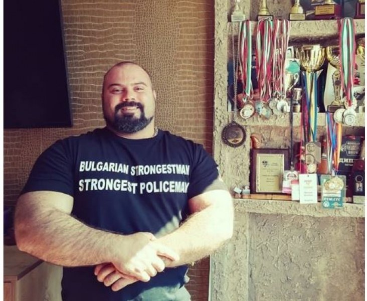 Пловдивчанин ще тегли 85-тонен локомотив за рекорд на 