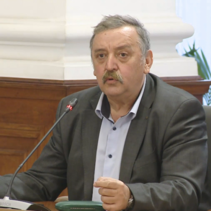 Проф. Кантарджиев: До 3 дни с