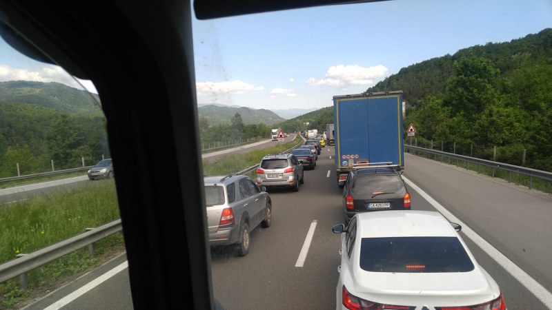 Ремонтът повлия: Голямо задръстване на 
