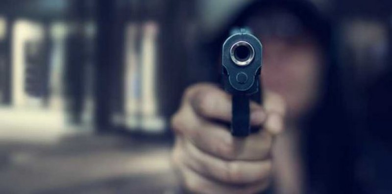 Стана ясно кой е мъжът, стрелял в блок в София