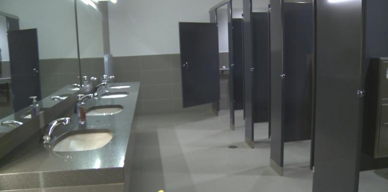 Клекалото – в историята! В 21 век, нови тоалетни в 29 столични училища