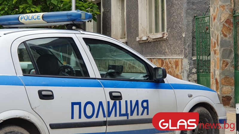 Мъж насочи пистолет към жена с думите: 