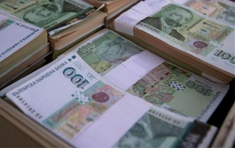 Мъж даде над 23 бона на непозната, обещала му цял милион
