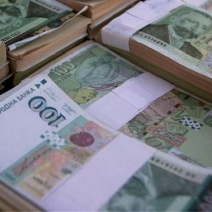 Мъж даде над 23 бона на непозната, обещала му цял милион