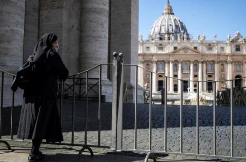 Арестуваха монахиня за неприлични действия с младо момиче