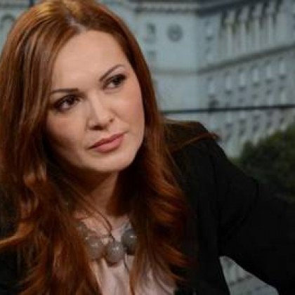 Уволняват Гaбpиeлa Koзapeвa, вече няма да е шеф на Агенцията по вписванията