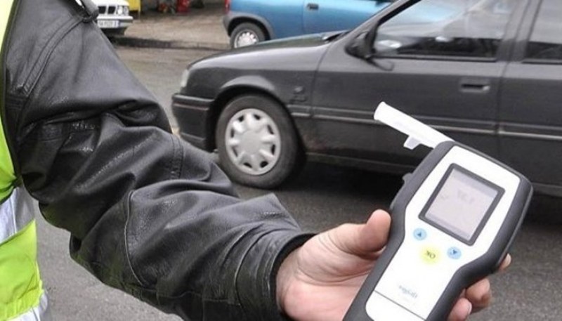 Среднощ, препил подкара колата си. Отказа кръвна проба, в ареста е