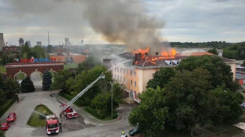 Щети за милиони. Имало ли е опасност от пожара в завода в Димитровград?