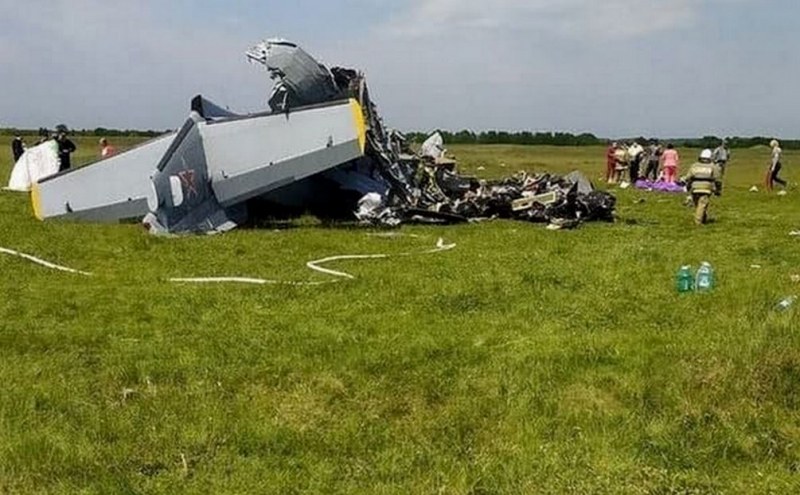Самолет със спортисти се разби, 9 души загинаха