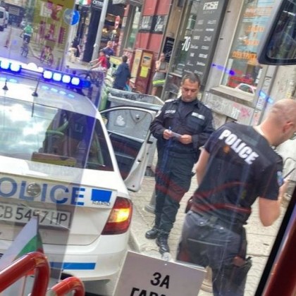 Повдигнаха обвинения на мъжа, ръгал младеж в тролей в София