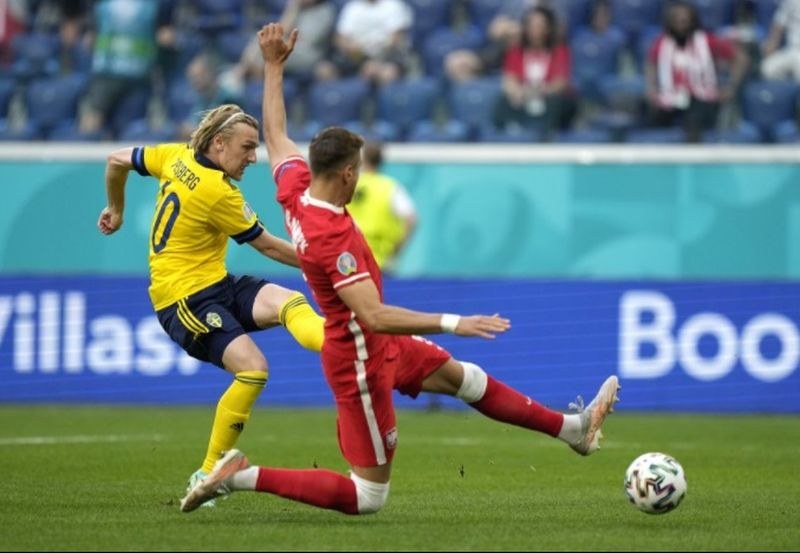 Швеция спечели своята група след 3:2 срещу Полша