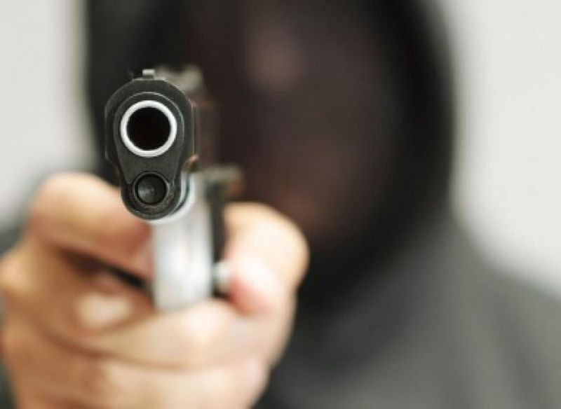 Двама мъже в ареста за 24 часа, пуцали като на сватба из Горна Оряховица