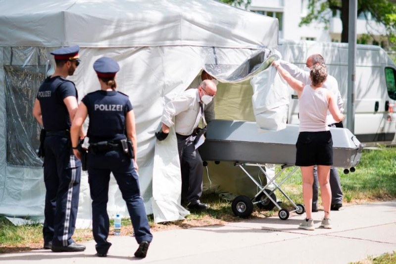 Жестоко убийство на ученичка! Полицията задържа трима