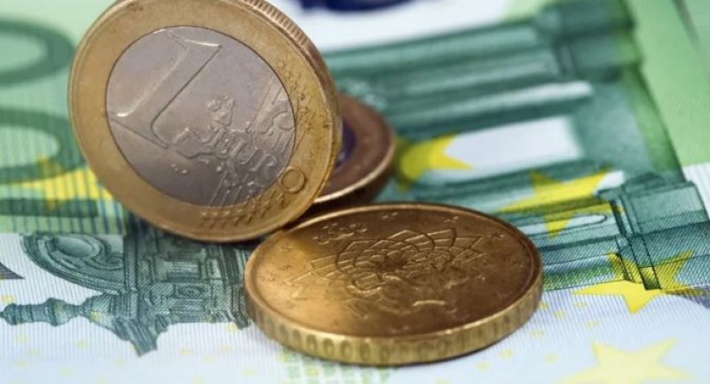 Икономист: Еврото не трябва да се въвежда у нас! Защо?