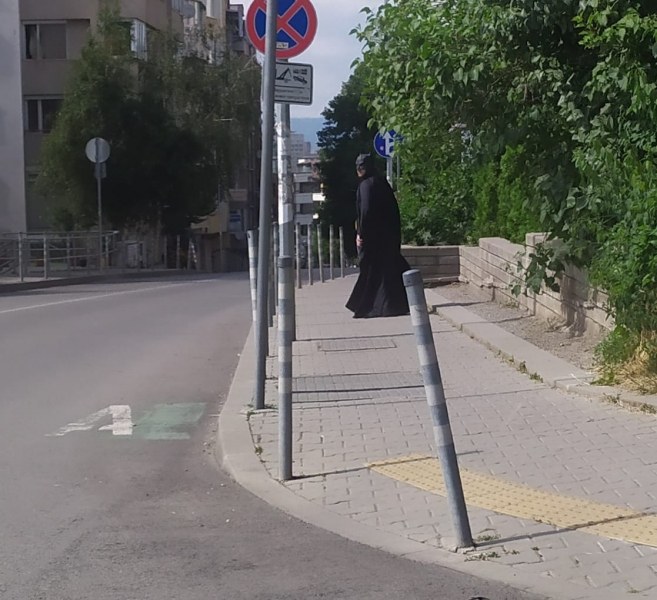 Батман следи за реда в 