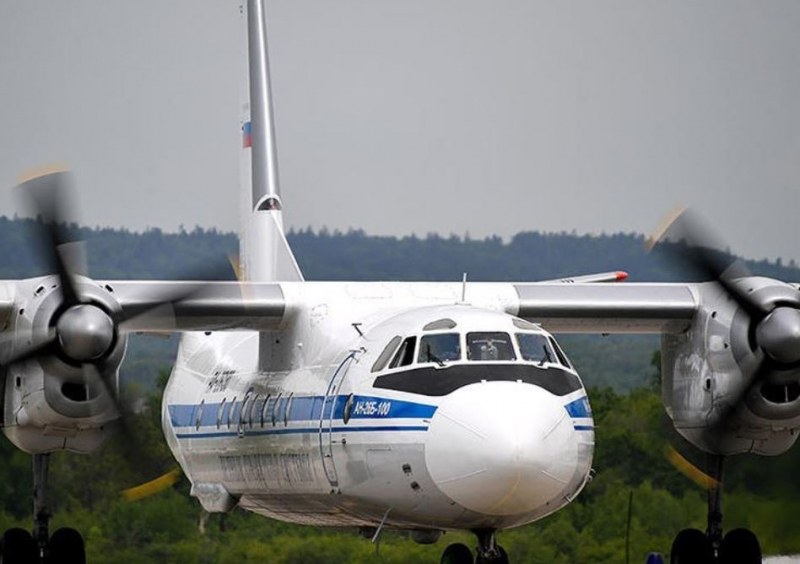 Изчезналият самолет в Русия паднал в морето. Сред пътниците - кмет и две деца