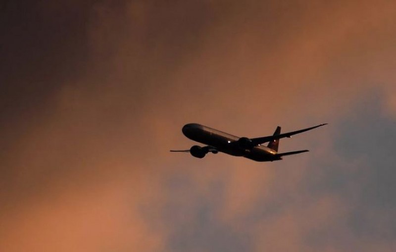 Самолет с близо 30 души изчезна от радарите в Русия