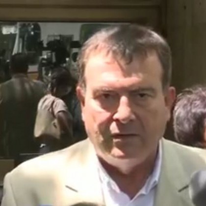 Д-р Петров каза конкретния повод за отстраняването на шефа на