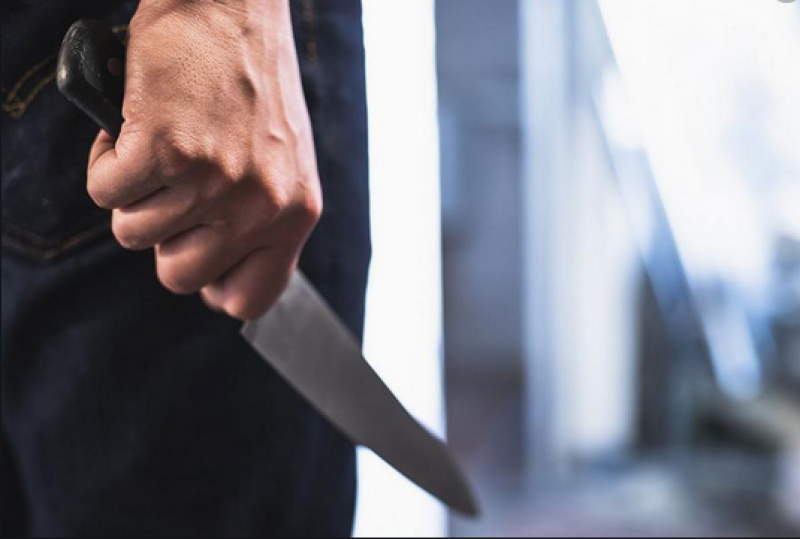 Чужденец с нож наплаши туристите в Бургас