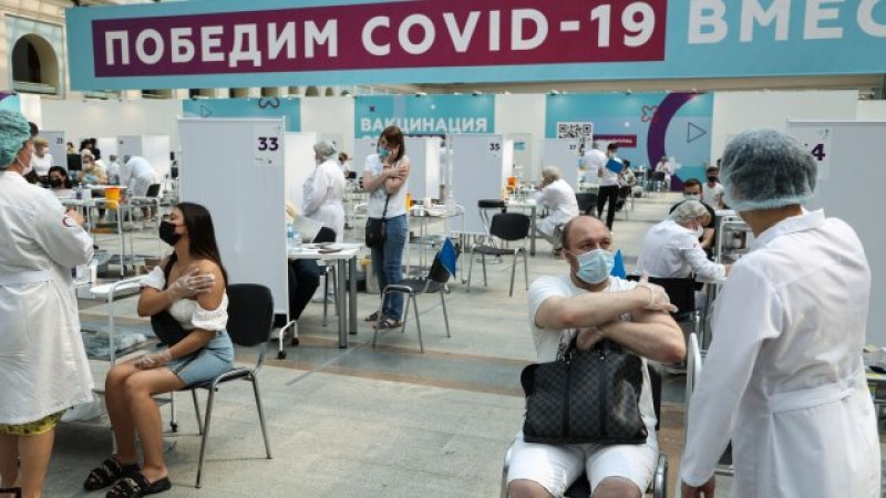 Здравен ад се вихри в Русия: От ковида умират на ден почти по 800 души