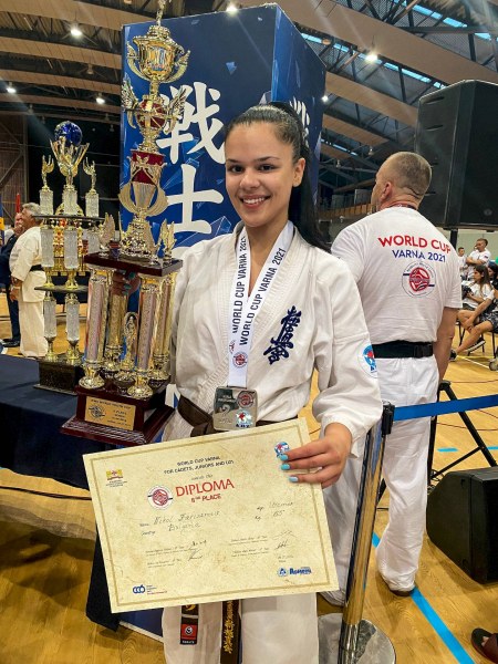Студентка по медицина от Пловдив стана световен вицешампион