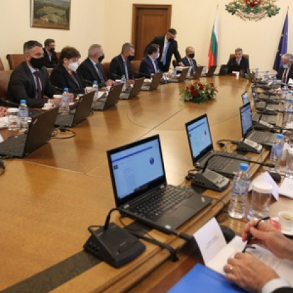 Служебното правителство ще отговаря на въпроси в социалната мрежа