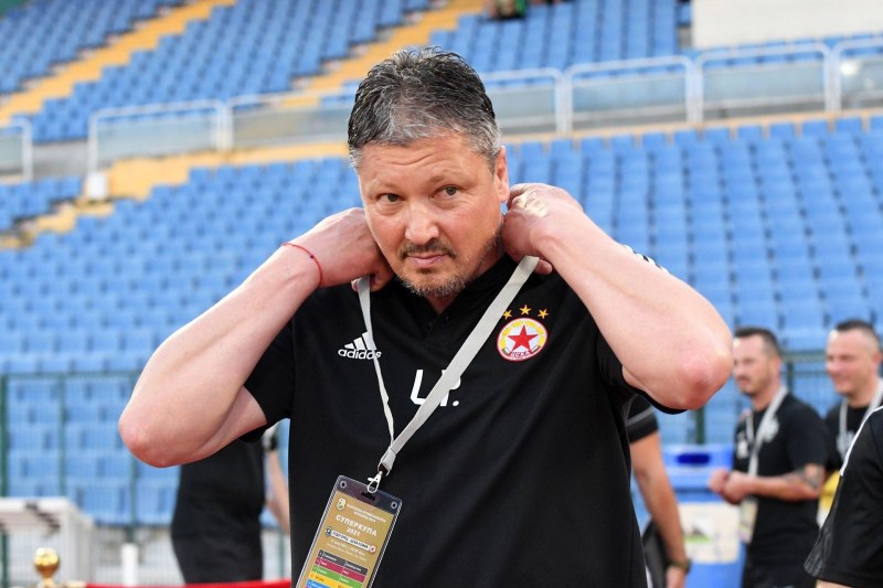 Изненада от червения сектор: Любо Пенев вече не е треньор на ЦСКА?
