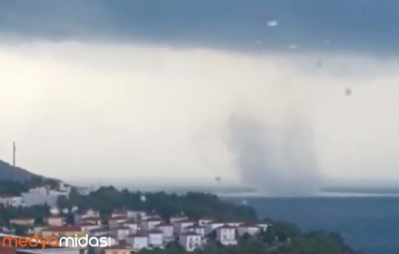 Огромно торнадо се изви и стресира Черноморската част на Турция ВИДЕО
