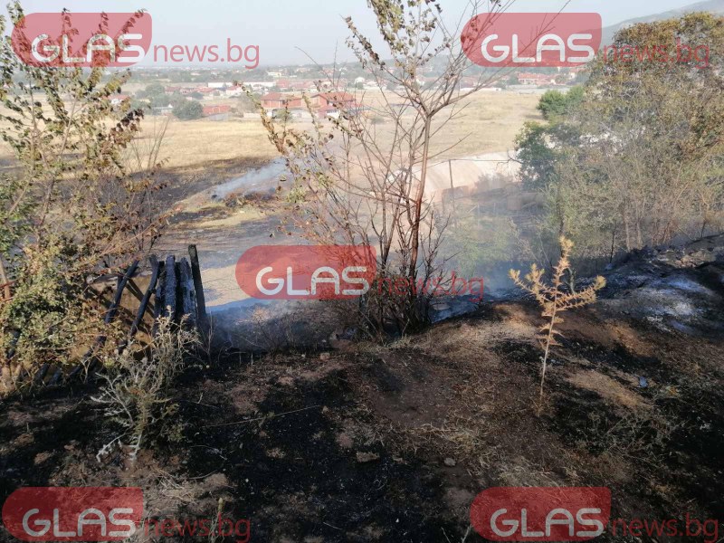 16 часа борба с огъня! Огнеборците продължават да гасят пламъците в Пловдивско ВИДЕО+СНИМКИ