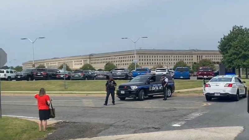 Затвориха Пентагона заради стрелба