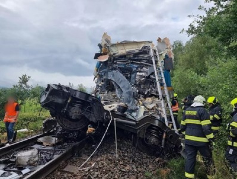 Няма пострадали българи при влаковата катастрофа в Чехия