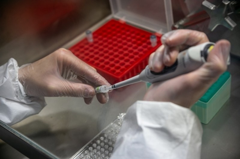 Създадоха тест, който открива коронавирус в слюнката