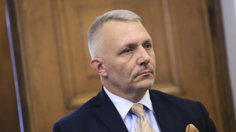 Хаджигенов: ИТН живеят с идеята, че са „единствени в Слънчевата система