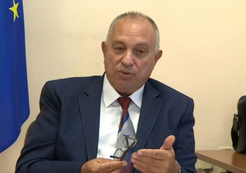 Зам.-министър Златанов: Без ограничения за бизнеса заради ковид на този етап
