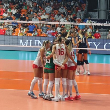Волейболистките ни отвяха гъркините с 3:0