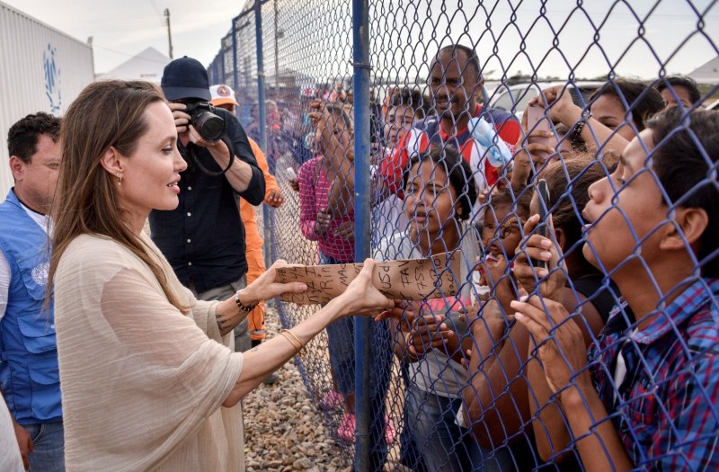 Джоли разсипа властите в САЩ: Срам ме е как си тръгнахме от Афганистан!