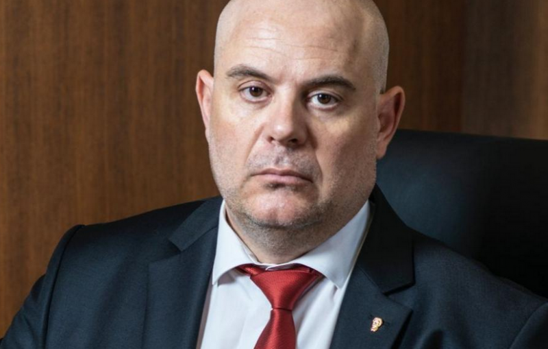 Главният прокурор оспорва правото на депутатите да го викат на разпит