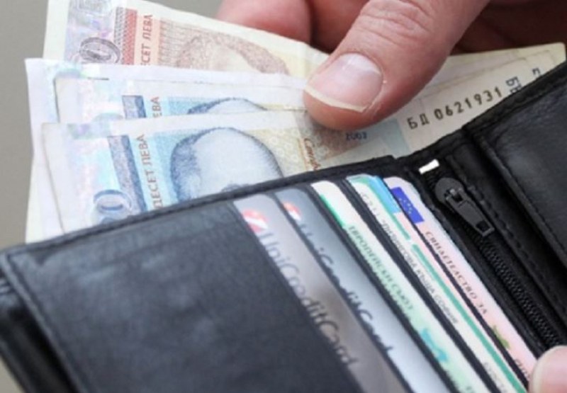 Деца върнаха портмоне с 400 лева на собственичката му