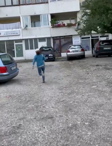 Крадла опита да обере медицински център, служителка я подгони ВИДЕО