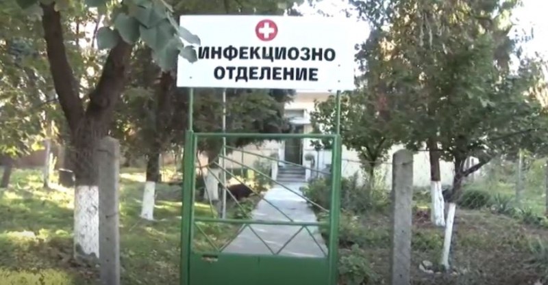 Болниците в Русе се препълниха, връщат пациенти с ковид