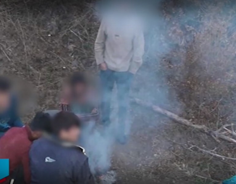 Отново спипаха нелегални мигранти, отново са хванати над Ихтиман ВИДЕО