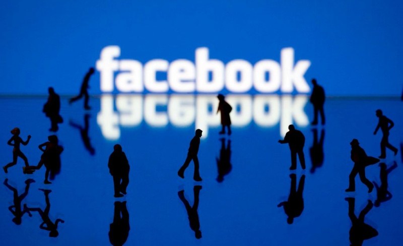 Грандиозен гаф! FB етикетира чернокожи мъже като 