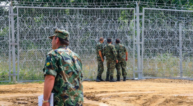 Изненада: Не само афганистанци напират, турците бягат най-много към нас