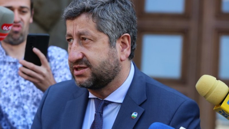 Христо Иванов има амбицията в следващия парламент да поиска мандата заедно с Петков и Василев