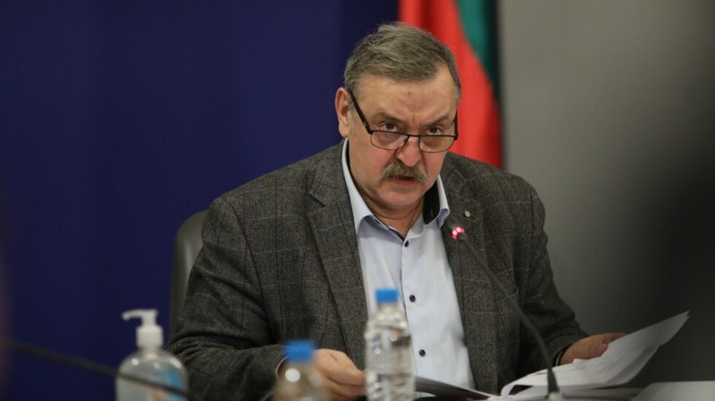 Отклонявам покани за политическа кариера, но бих подкрепил Балтов за президент